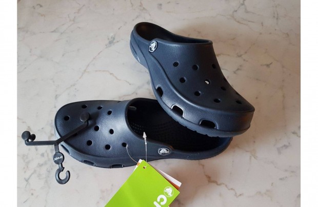 j Crocs papucs skk szn egyedi fazonw7/37 mret
