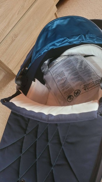 Új Cybex priam mózes szállítással