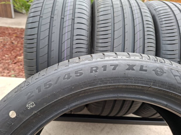 j/Dem 215/45 R17 Maxxis Nyri gumi garnitra. 215/45/17