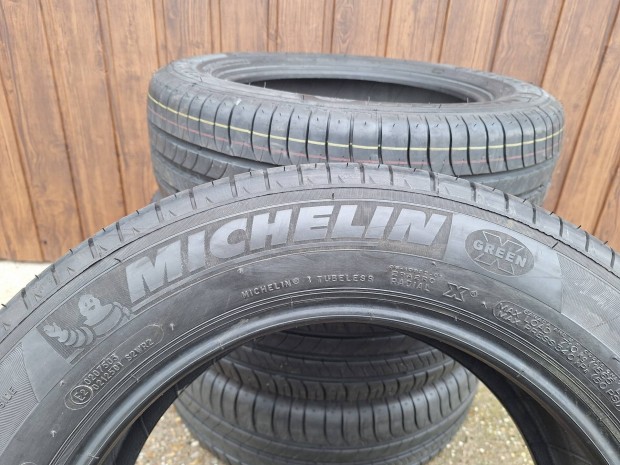 j/Dem Michelin 205/60 R16 Nyri gumi. 205/60/16