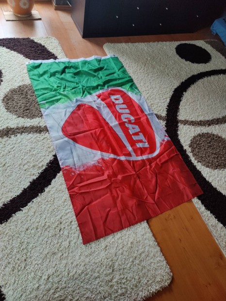 Új Ducati zászló 