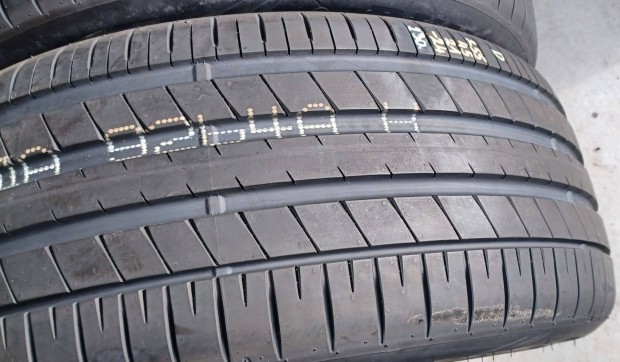 �j Dunlop E.Sport Maxx 255/45 R21 ny�ri gumik 4db