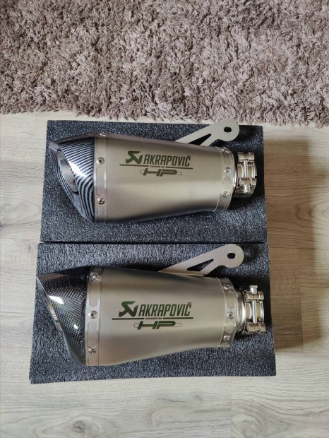 j E-jeles Akrapovic sport kipufog dob BMW S1000RR 