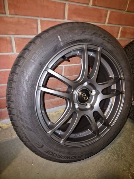 j Enkei felni szett elad Nokian tli gumival