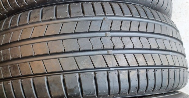 �j Falken Azenis FK510A SUV 235/60 R19 ny�ri gumik 4db