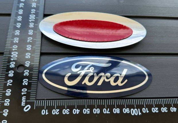 �j Ford 124mm 125mm JEL Logo Embl�ma Felirat Csomagtart� G�ph�ztet�