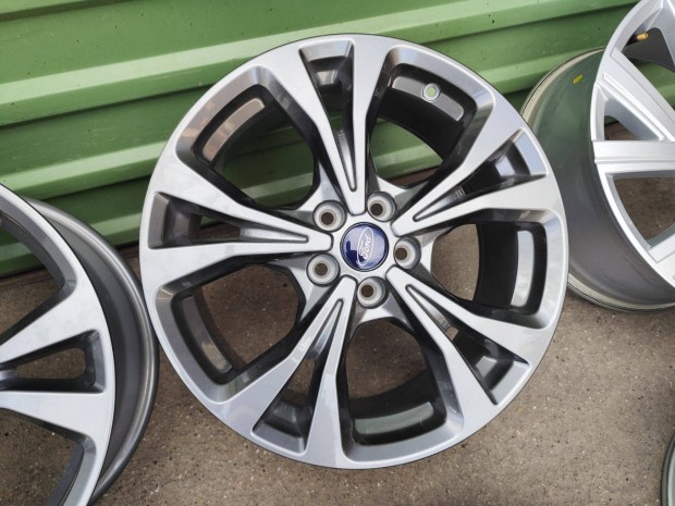 Új Ford kuga gyári alufelni 5x108 18" focus Mondeo puma