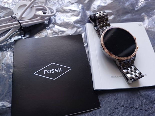 j Fossil FTW6078 ros-grafit nemesacl Gen6 ni okosra tartozkaival