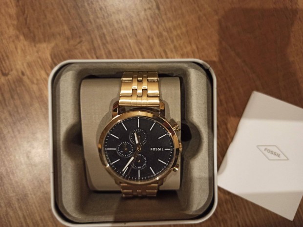 j Fossil frfi karra dszdobozban 199 Euro helyett