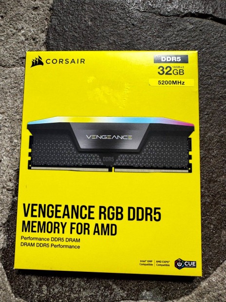 Új Gari Corsair 32GB DDR5 5200MHz Kit Vengeance RGB AMD Expo Fox Árban