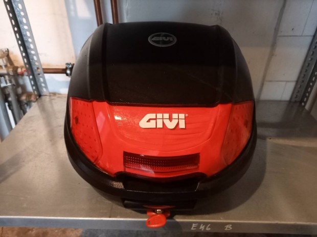 j Givi 300n2b motoros turadoboz platnival j