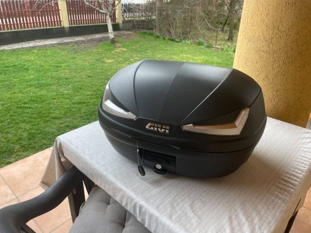 j Givi 45 literes doboz platnival