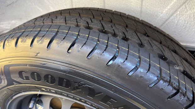 Új Goodyear Efficientgrip Cargo 215/65 R16C 109/107T nyári gumi '25/09