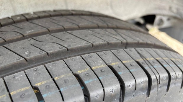 Új Goodyear Efficientgrip Cargo 215/65 R16C 109/107T nyári gumi '25/09