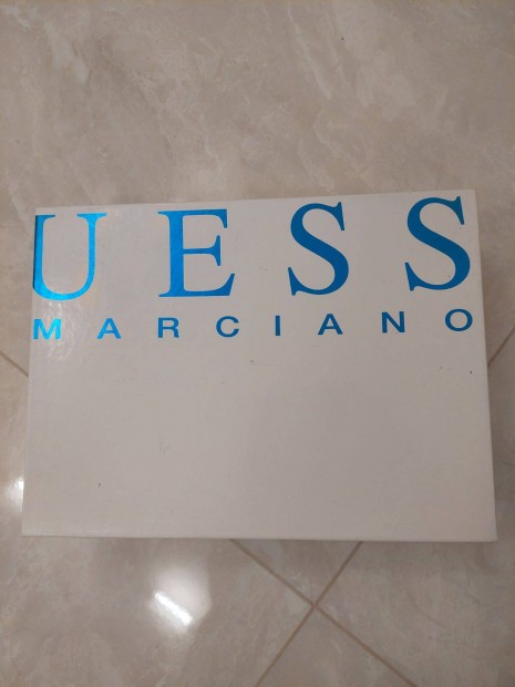 j Guess bokacsizma 37-es 18 e ft