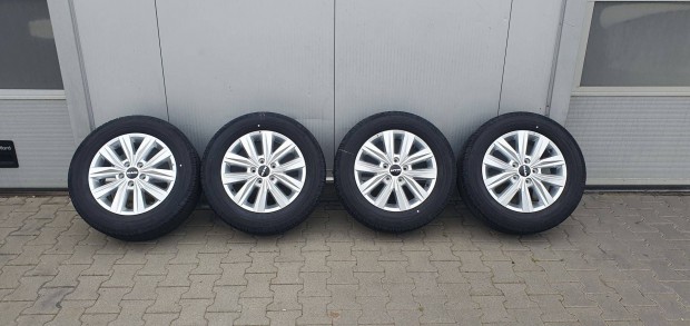 j Gyri VW Crafter / MAN 17 Alufelni j 235/60R17 C Continental 2024