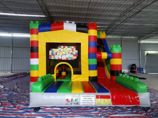 Új HJ10 Építőkockás csúszdás, akadályos légvár ugrálóvár 5x5,5m