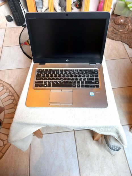 Új HP Elitebook Intel Core i5 slim notebook + HP laptop táska