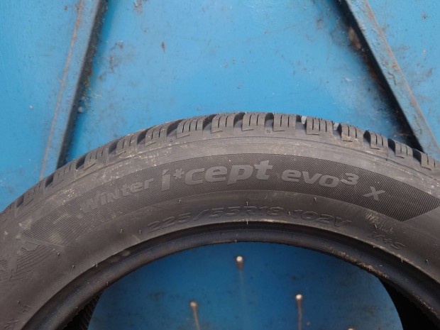 j Hankook winter icept evo3 225/55/r18 gumiabroncs elad 