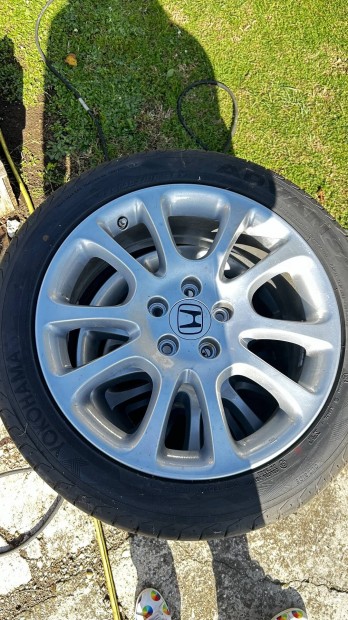 Új Honda gyári felni és yokohama gumikkal