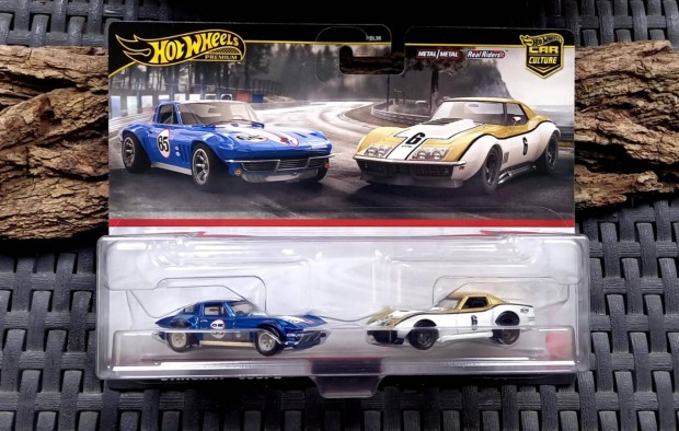 j Hot Wheels Chevrolet Corvette duo