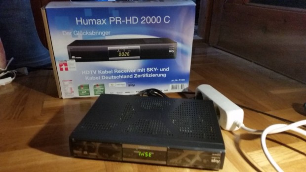 j Humax PR-HD 2000C digitlis HDTV beltri egysg 