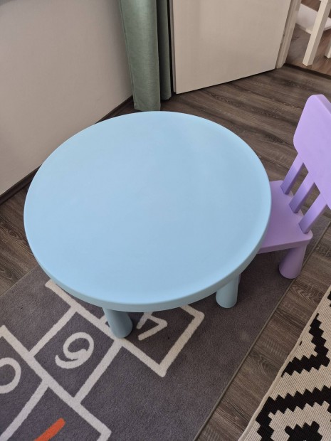 Új IKEA Mammut Asztal Székkel