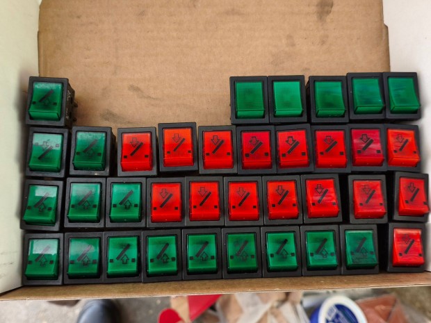 �j Ikarus busz nyom�gombok kapcsol�k k�rner ico kapcsol�