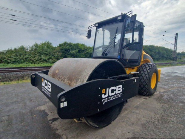 Új JCB VM200D úthenger