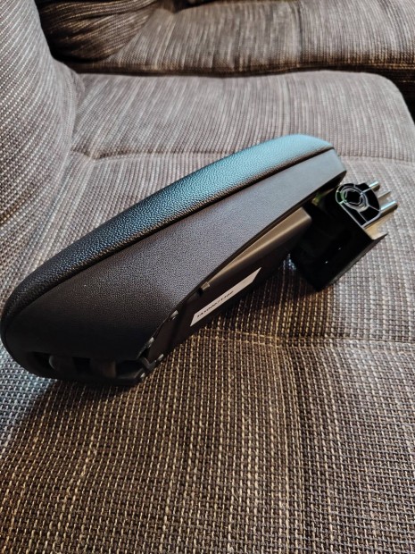 j KIA Ceed knykl elad