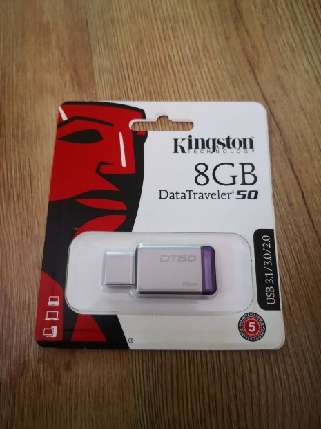 j Kingston 8GB USB 3.1 pendrive