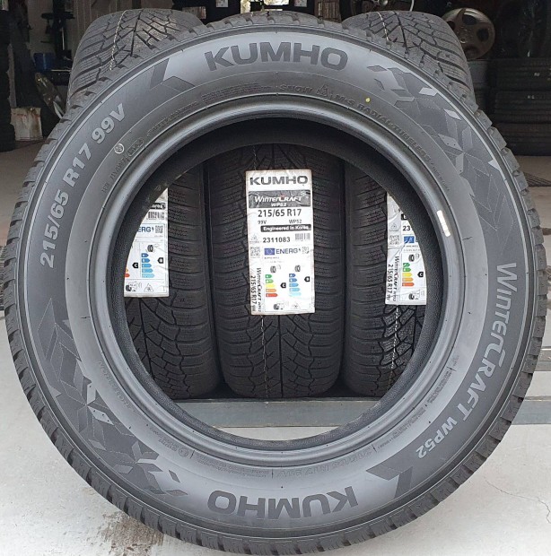 �j Kumho Wintercraft 215/65 R17 t�li gumi 4db 2024. /T195
