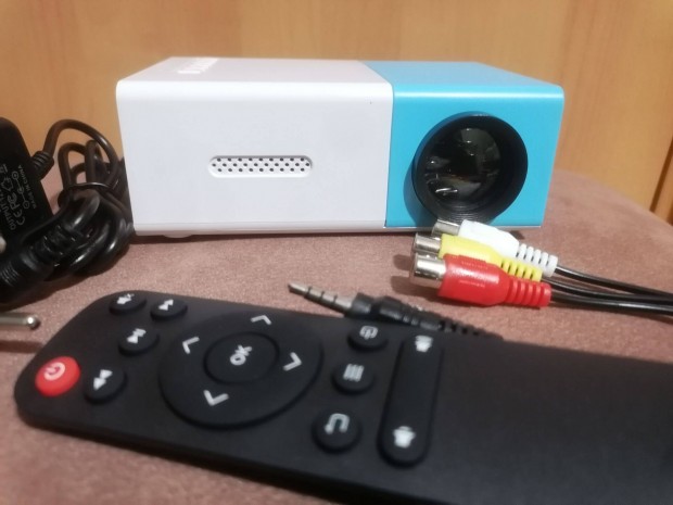 j LED projektor