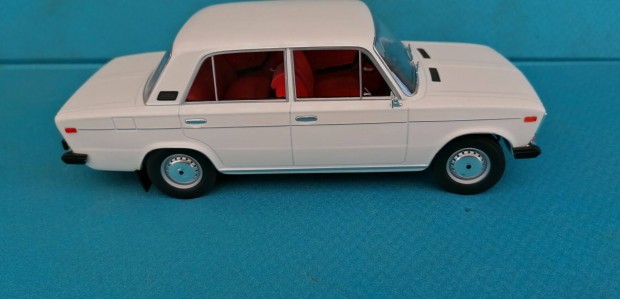 j Lada 2106 Fm autmodel 1:18 Mretben eredeti dobozban