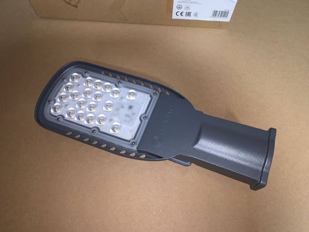 j Ledvance kltri led lmpatest 4058075425415 , 45W, 5400lm, 4000K,