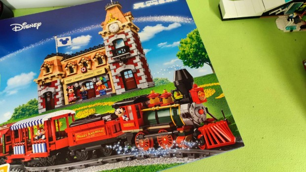 j Lego Disney - Vonat s lloms 71044