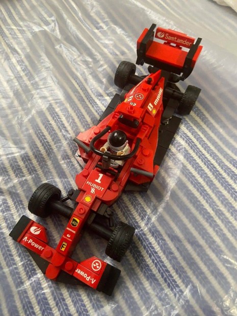 j Leg F1 Ferrari versenyaut, bolti r felrt!