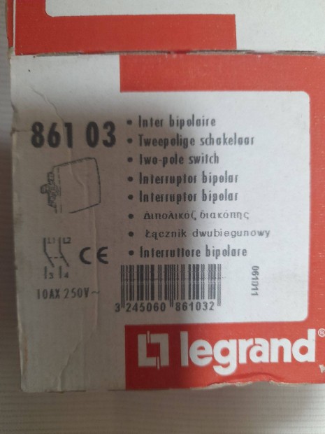 j Legrand Oteo 861 03 falon kvli ktplus kapcsolk fehr sznben