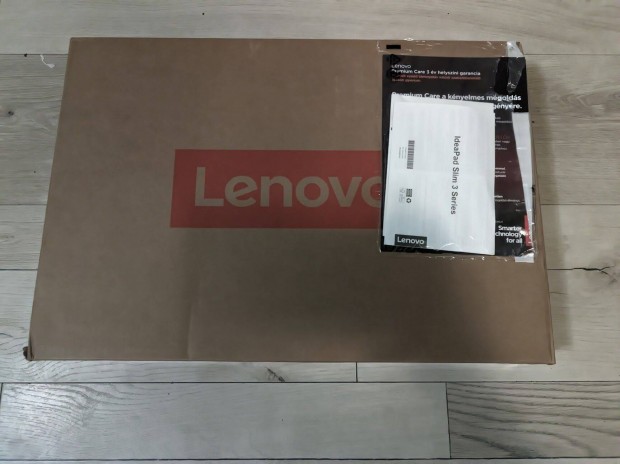 j Lenovo S3 15.6" Fullhd laptop, Ryzen 3 7320U , 8GB/512GB SSD, 2 v