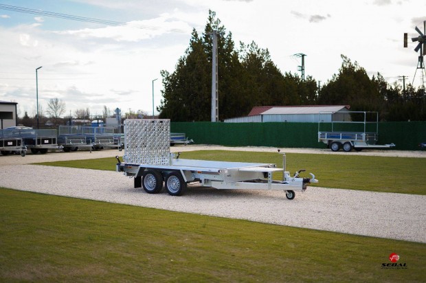 j Martz Bau 300 - 2 tengelyes (2700 kg) gpszllt csak 1.990.000 Ft