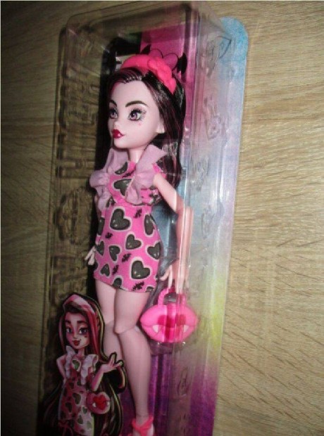 j Mattel Monster high Draculaura baba