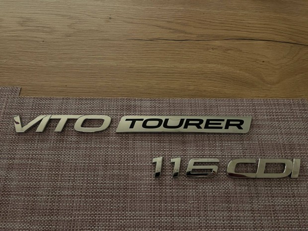 Új Mercedes-Benz mercedes vito tourer 116 cdi karosszéria felirat