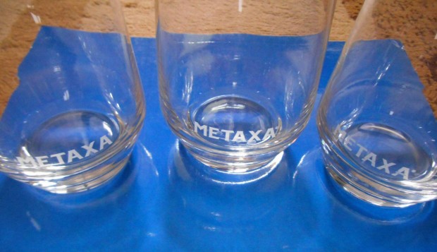 j Metaxa bls poharak
