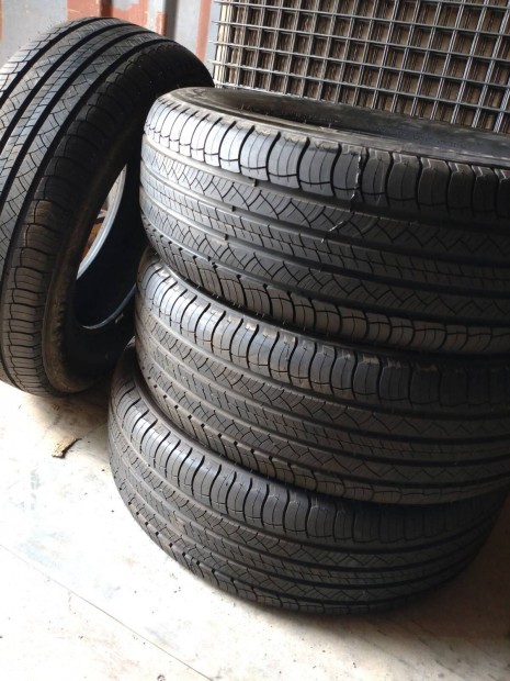 j Michelin Latitude abroncs szett