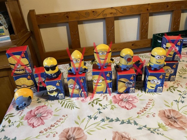 Új Minyonok figurák (Minion) ,Gru c. filmből , mind új