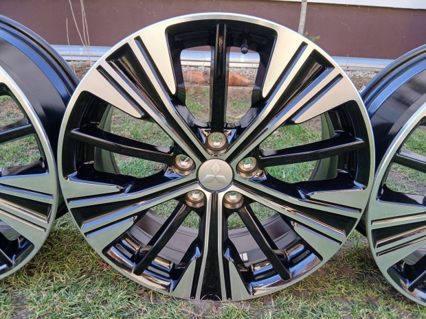 �j Mitsubishi Outlander ASX Eclipse Cross 18" alufelni felni 5x114.3
