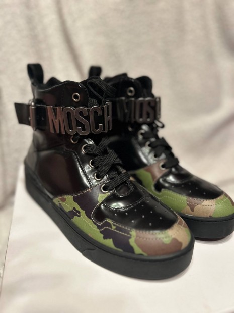 j Moschino sneakers