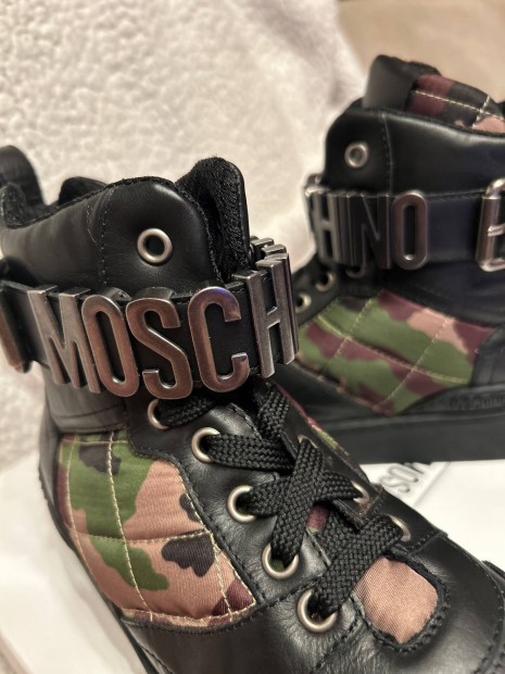 j Moschino sneakers