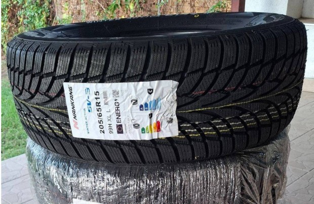 j Nankang 205/65 R15 tli gumi