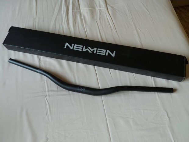 j Newmen-Evolution SL 318 40mm emelt alu kormny 740mm